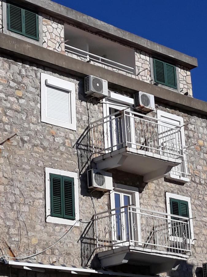 Apartments Teodora Obala Petrovac Exterior foto